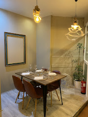 DiFferent Restaurant by Miquel Pello