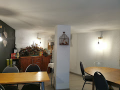 Pizzería hamburguesería Casa Bomba