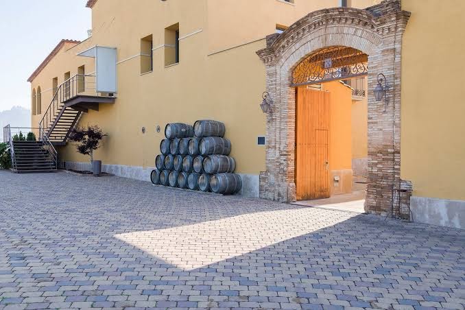 Can Bonastre Wine Resort