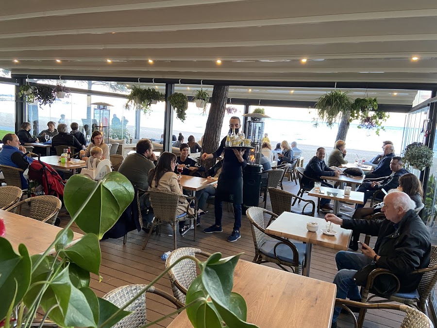Xic Beach Restaurant, Lounge